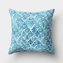 Load image into Gallery viewer, Mermaid Scale Sequin Pillow Case