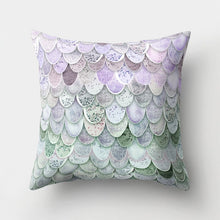Load image into Gallery viewer, Mermaid Scale Sequin Pillow Case