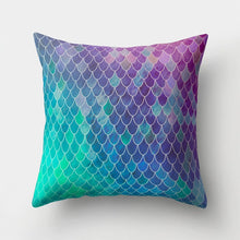 Load image into Gallery viewer, Mermaid Scale Sequin Pillow Case