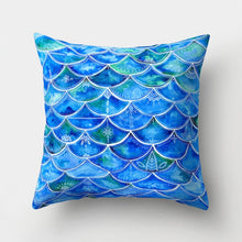 Load image into Gallery viewer, Mermaid Scale Sequin Pillow Case