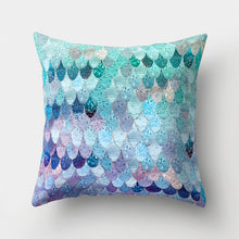 Load image into Gallery viewer, Mermaid Scale Sequin Pillow Case