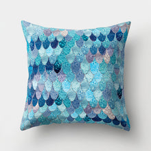 Load image into Gallery viewer, Mermaid Scale Sequin Pillow Case