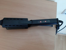 Load image into Gallery viewer, Flat Iron Hair Straightener