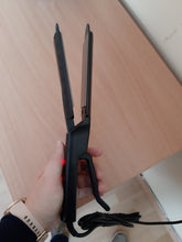 Load image into Gallery viewer, Flat Iron Hair Straightener
